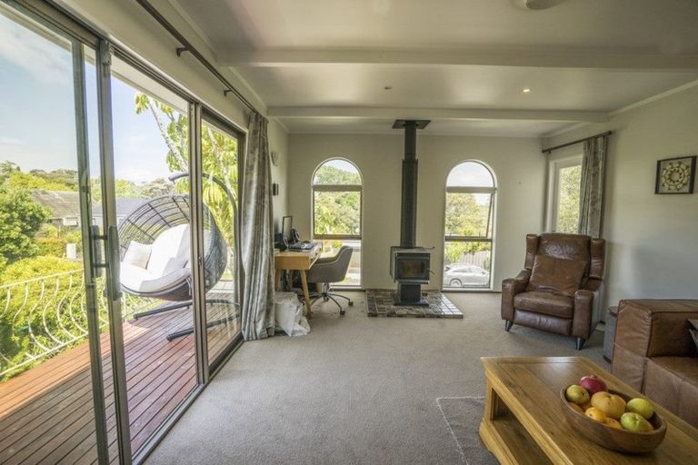 Photo of property in 86 Porritt Avenue, Chatswood, Auckland, 0626