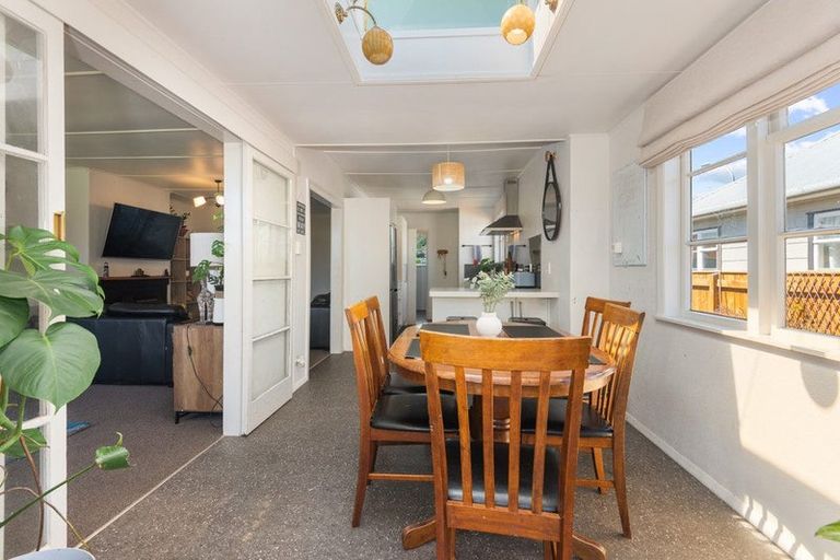 Photo of property in 137 Rangiora Avenue, Roslyn, Palmerston North, 4414