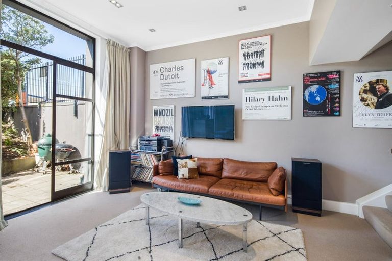 Photo of property in Augusta Apartments, 1/254 Willis Street, Te Aro, Wellington, 6011