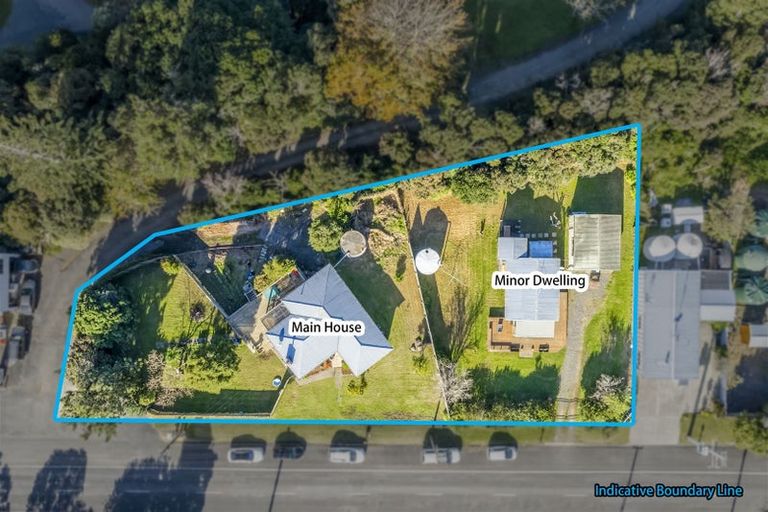 Photo of property in 8 Orere Point Road, Orere Point, Papakura, 2585