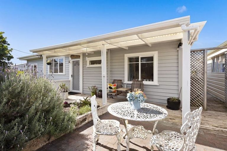 Photo of property in 11 Sea View Road, Leigh, Warkworth, 0985