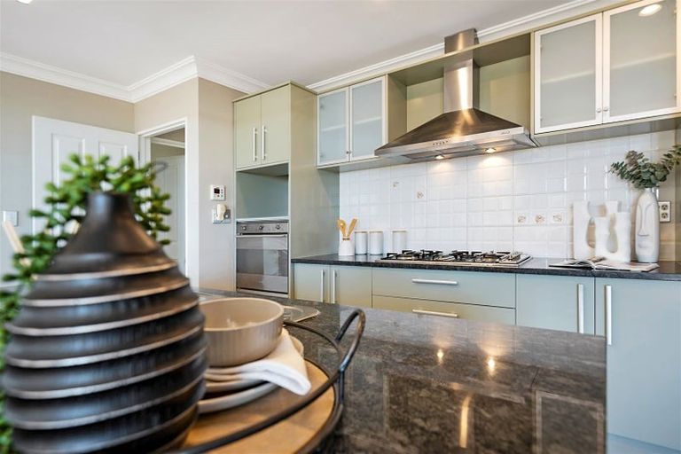 Photo of property in 23 Leafield Crescent, Henderson, Auckland, 0612