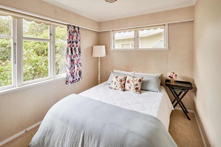 Photo of property in 20 Findlay Street, Tawa, Wellington, 5028