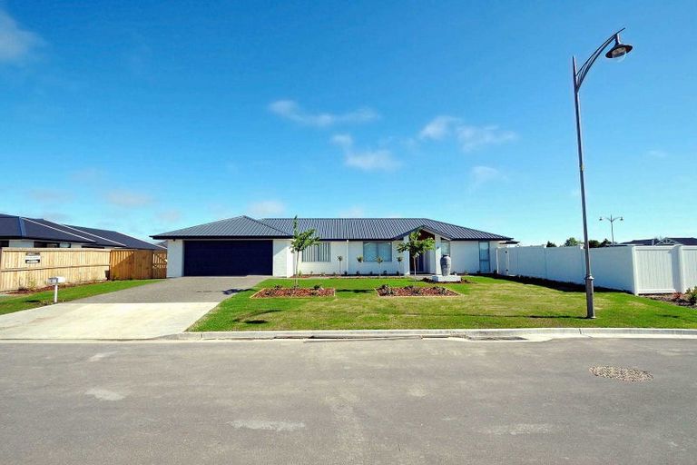 Photo of property in 2 Wearing Place, Kaiapoi, 7630