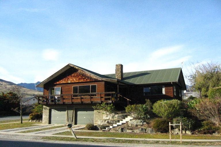 Photo of property in 19 Oregon Drive, Kelvin Heights, Queenstown, 9300