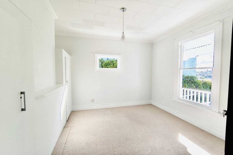 Photo of property in 17 Farley Street, Kaikorai, Dunedin, 9010