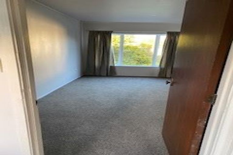 Photo of property in 1/57 Chartwell Avenue, Glenfield, Auckland, 0629