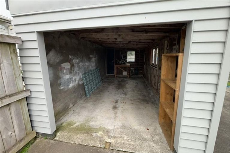 Photo of property in 197 Seaview Road, Westown, New Plymouth, 4310