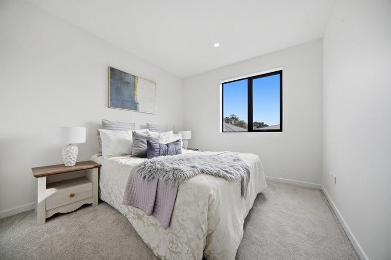 Photo of property in 28b Kereru Street, Henderson, Auckland, 0612