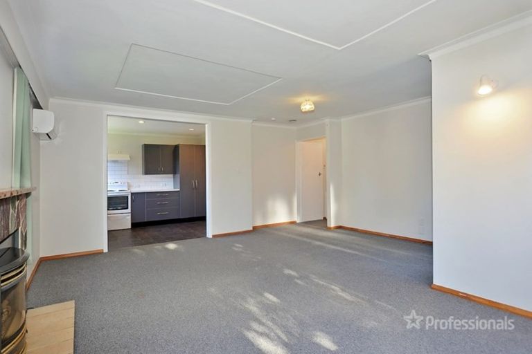 Photo of property in 12 Dixon Street, Carterton, 5713