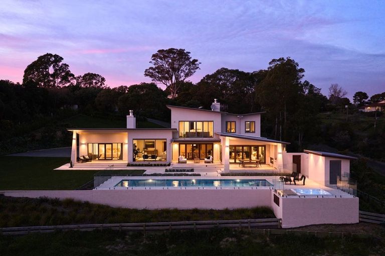 Photo of property in 151 Durham Drive, Havelock North, 4130