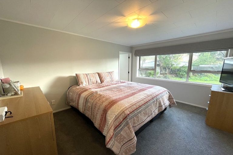 Photo of property in 23 Kaweka Place, Havelock North, 4130