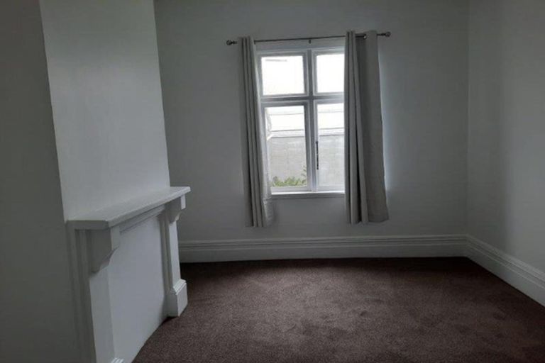 Photo of property in 56 Aikmans Road, Merivale, Christchurch, 8014