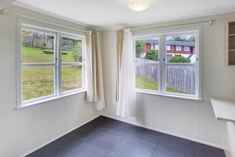 Photo of property in 26 Sovereign Place, Glenfield, Auckland, 0629