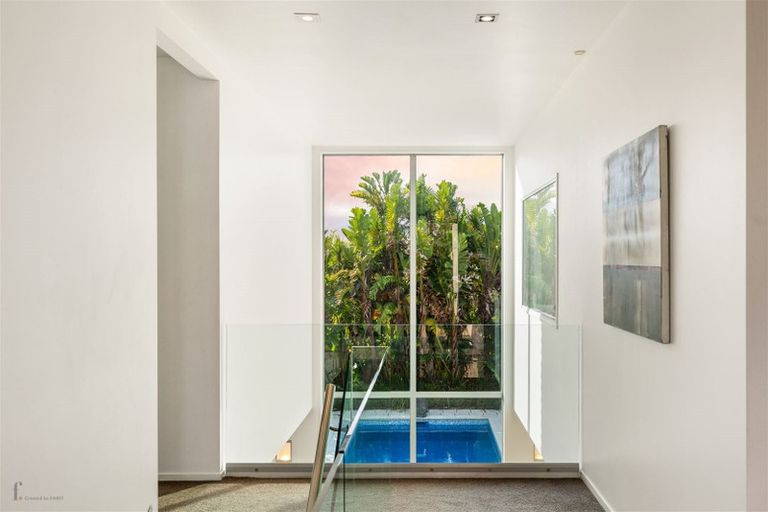 Photo of property in 7 Rangi Avenue, Schnapper Rock, Auckland, 0632