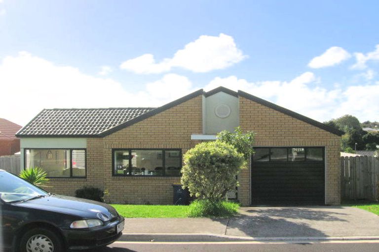 Photo of property in 16 Blueridge Close, Sunnyvale, Auckland, 0612