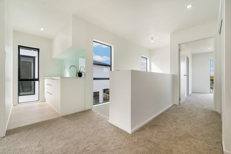 Photo of property in 14c York Road, Papatoetoe, Auckland, 2104