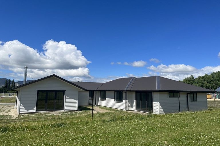 Photo of property in 2 Balfour Way, Hanmer Springs, 7334