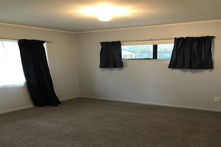Photo of property in 75 Queens Road, Waikanae Beach, Waikanae, 5036