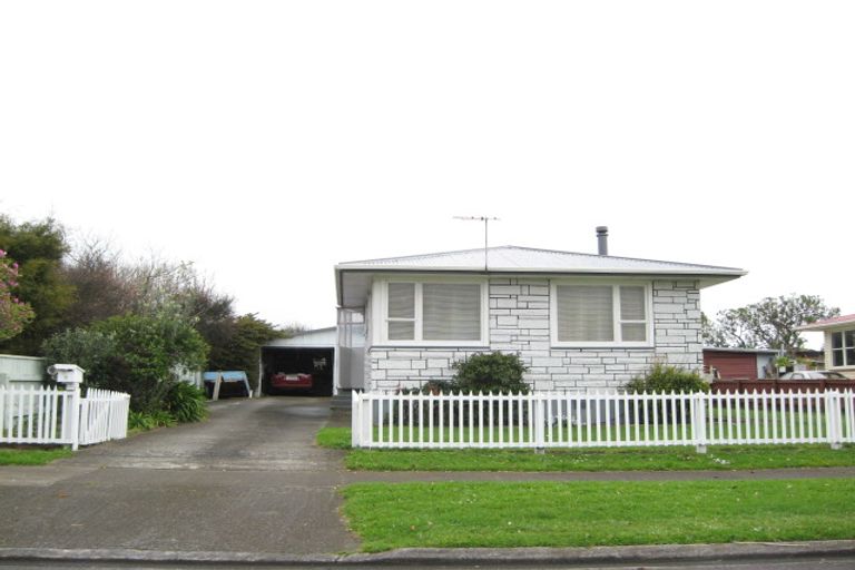 Photo of property in 9 Short Street, Waitara, 4320