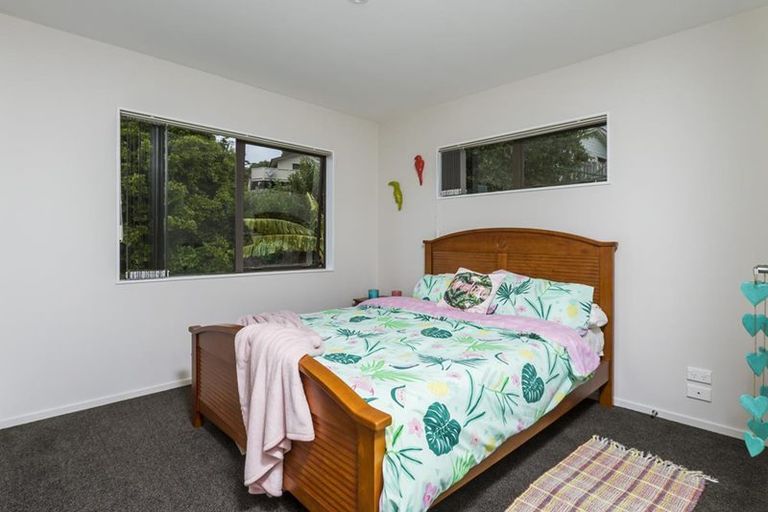 Photo of property in 10 Fern Court, Orewa, 0931