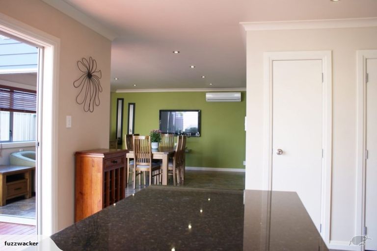 Photo of property in 101a Taradale Road, Onekawa, Napier, 4110