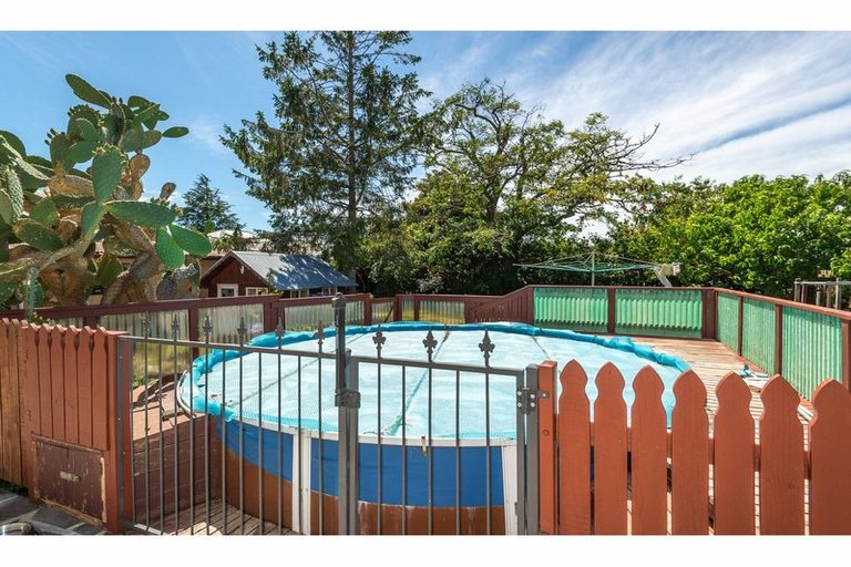 Photo of property in 58 Royal Park Drive, Parklands, Christchurch, 8083