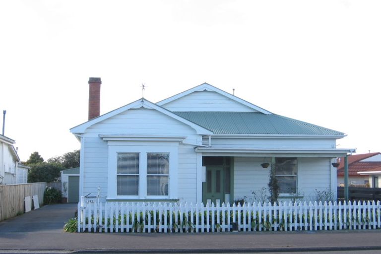 Photo of property in 277 Ruahine Street, Terrace End, Palmerston North, 4410