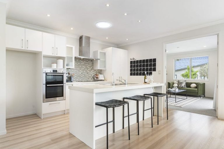 Photo of property in 5 Tee Point, Red Beach, 0932