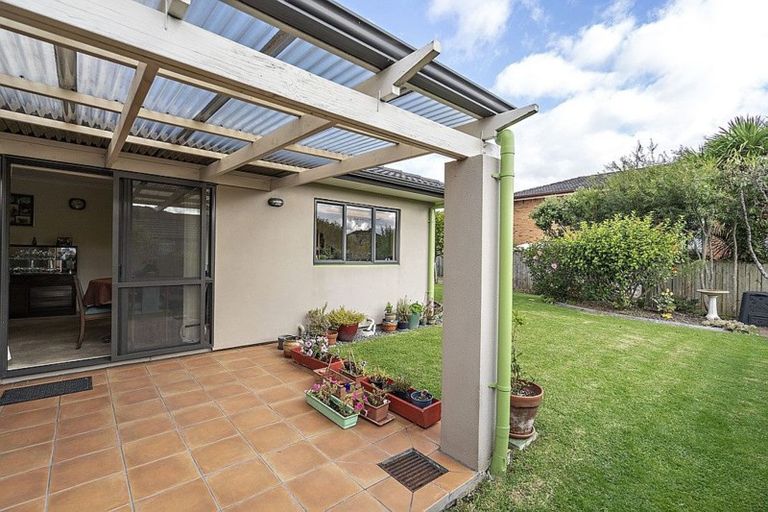 Photo of property in 22 Jelas Road, Red Beach, 0932