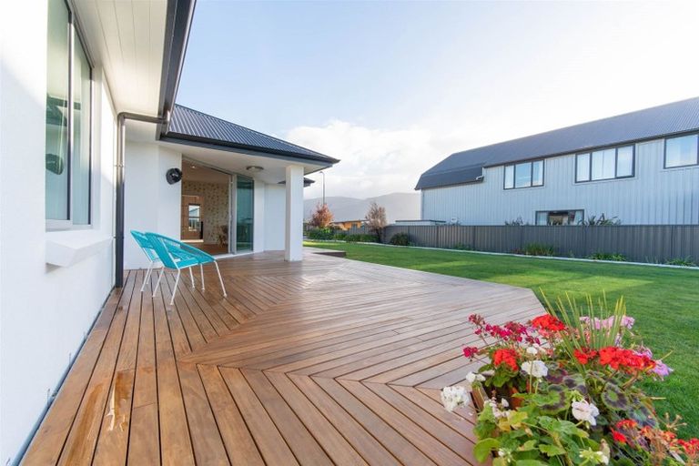 Photo of property in 16 Acheron Way, Te Anau, 9600