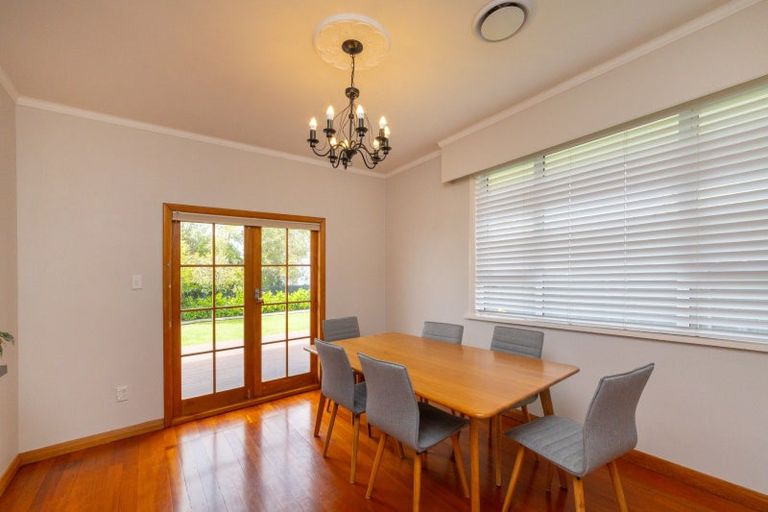 Photo of property in 9 Innes Place, Roslyn, Palmerston North, 4414