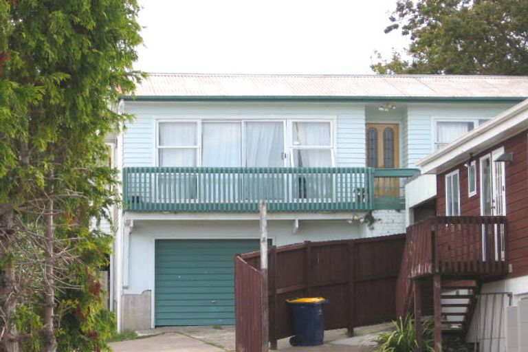 Photo of property in 2/4 Stredwick Drive, Torbay, Auckland, 0630