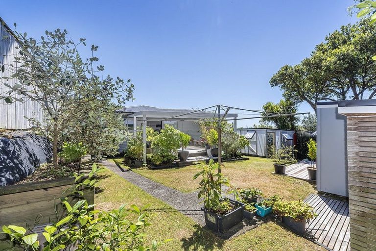 Photo of property in 7 Quinn Grove, Ranui, Porirua, 5024