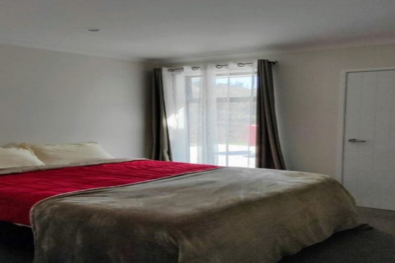 Photo of property in 93 Karamea Street, Whalers Gate, New Plymouth, 4310