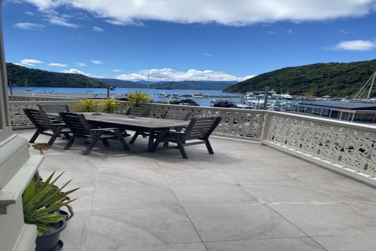 Photo of property in Oxleys Rock Apartments, 202/6 London Quay, Picton, 7220