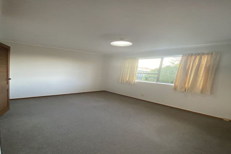 Photo of property in 74 Weatherly Road, Torbay, Auckland, 0630