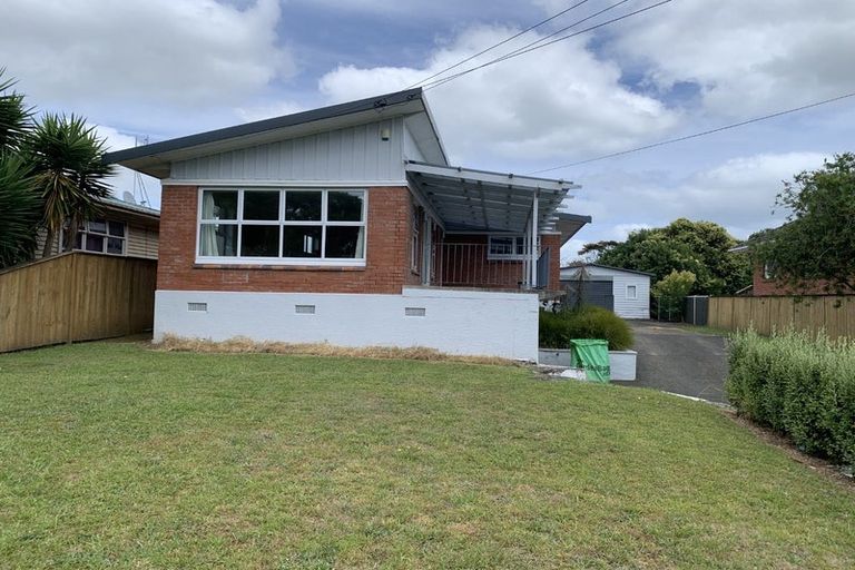 Photo of property in 18 Mckean Avenue, Manurewa, Auckland, 2102