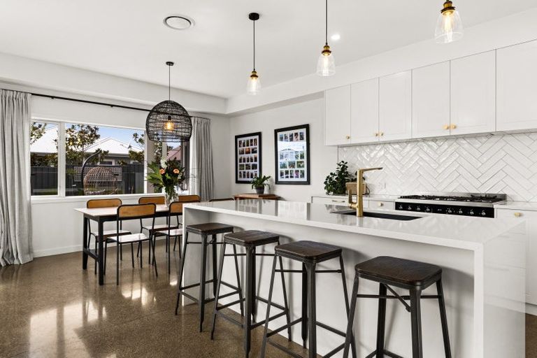 Photo of property in 19 Grooby Place, Havelock North, 4130