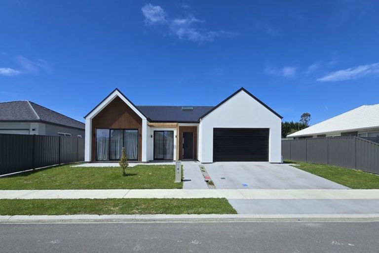 Photo of property in 16 George Yee Place, Taradale, Napier, 4112