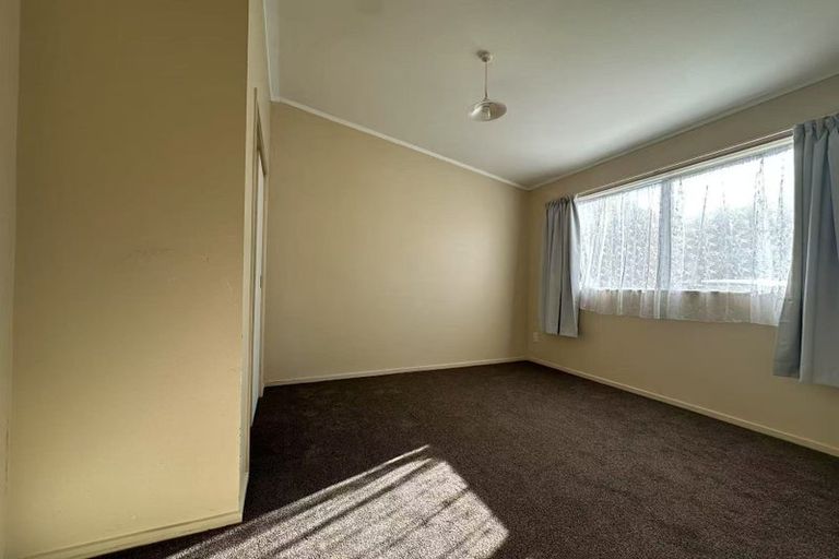 Photo of property in 39 Tomo Street, New Lynn, Auckland, 0600