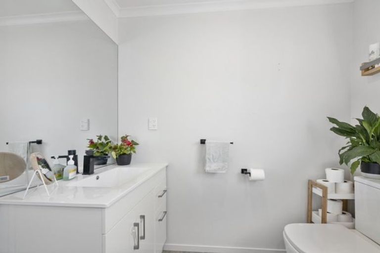 Photo of property in 28c Blenheim Street, Upper Hutt Central, Upper Hutt, 5018