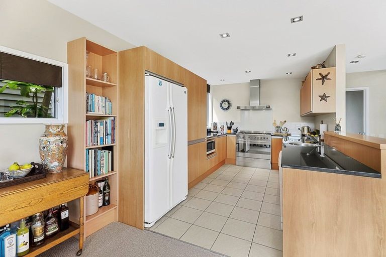 Photo of property in 36 Mantell Street, Seatoun, Wellington, 6022