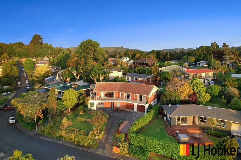 Photo of property in 7 Gibbs Crescent, Red Hill, Papakura, 2110