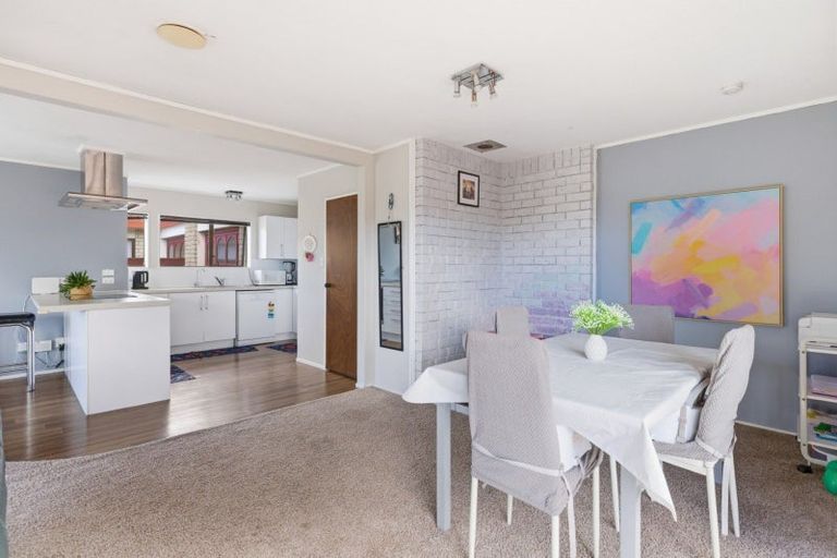 Photo of property in 2 Ngarimu Place, Mount Maunganui, 3116