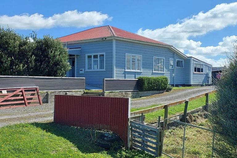 Photo of property in 6 Egmont Street, Normanby, Hawera, 4614