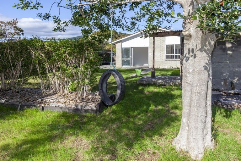 Photo of property in 2/11 Rimu Road, Raumati Beach, Paraparaumu, 5032