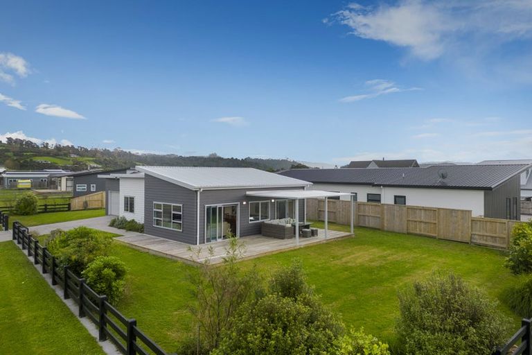 Photo of property in 49 Longreach Drive, Cooks Beach, Whitianga, 3591