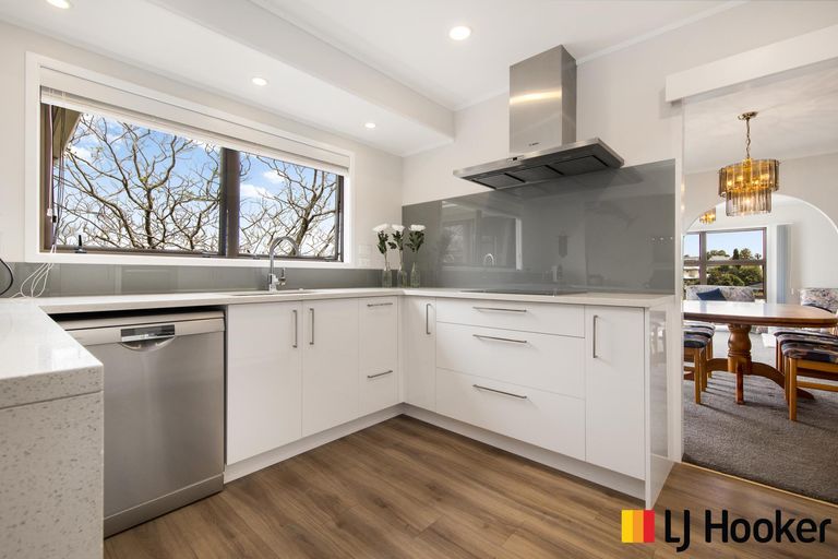 Photo of property in 21 St Annes Crescent, Wattle Downs, Auckland, 2103