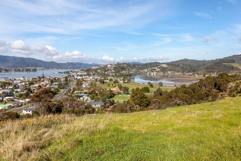 Photo of property in 10 Mason Rise, Tairua, 3508